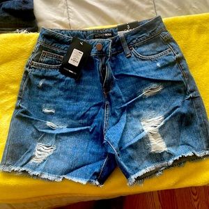 Jean shorts size 3 fashion nova tags still on